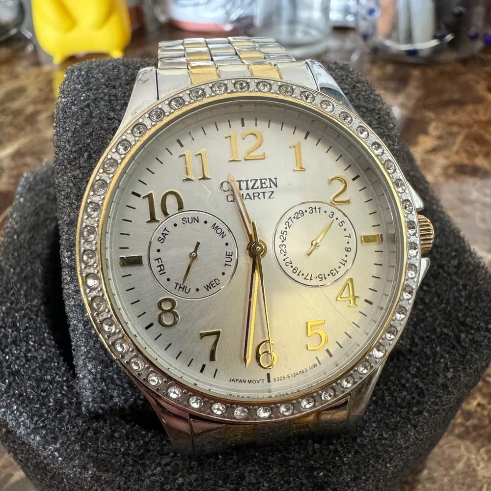 Citizen Quartz Watch - Picture 2 of 5